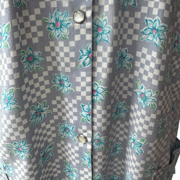 1970s Floral,‎ Poly Blend, Front Snap Closure Housecoat - Picture 3 of 8